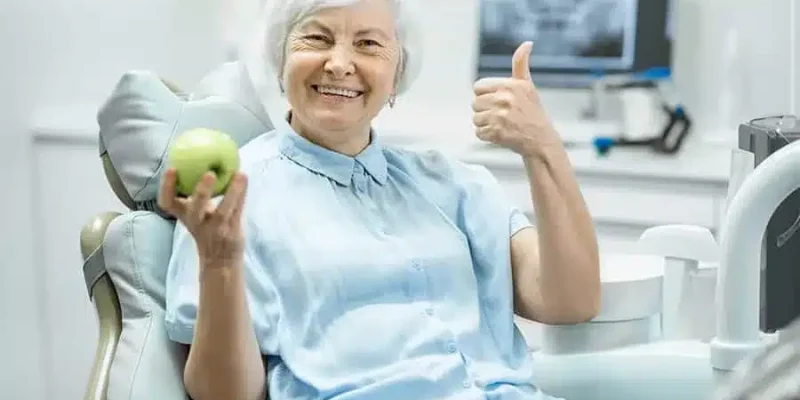 dentalimplants_0003_AdobeStock_241876137.jpg